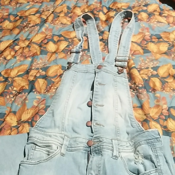 Skinny leg destressed jumper - Picture 3 of 4